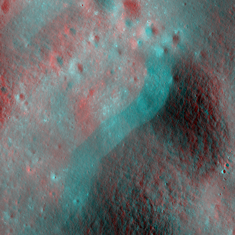 NAC Anaglyph: Tsiolkovskiy Slumping