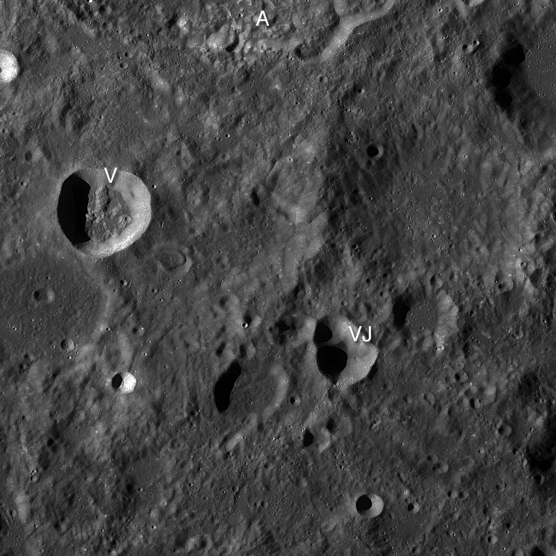 Луна тайное. Кратер Эйткен. Бассейн Южный полюс Эйткен на Луне. Южный полюс Эйткен. Эйткен кратер на Луне.